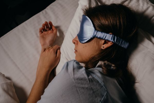 Guide essentiel pour améliorer votre sommeil à Genève